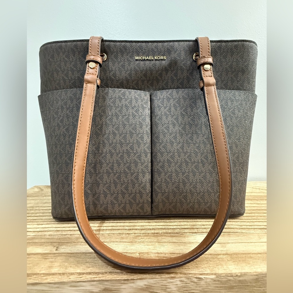 Michael Kors Bedford Medium Top Zip Pocket Tote Brown/Acorn One Size 30T